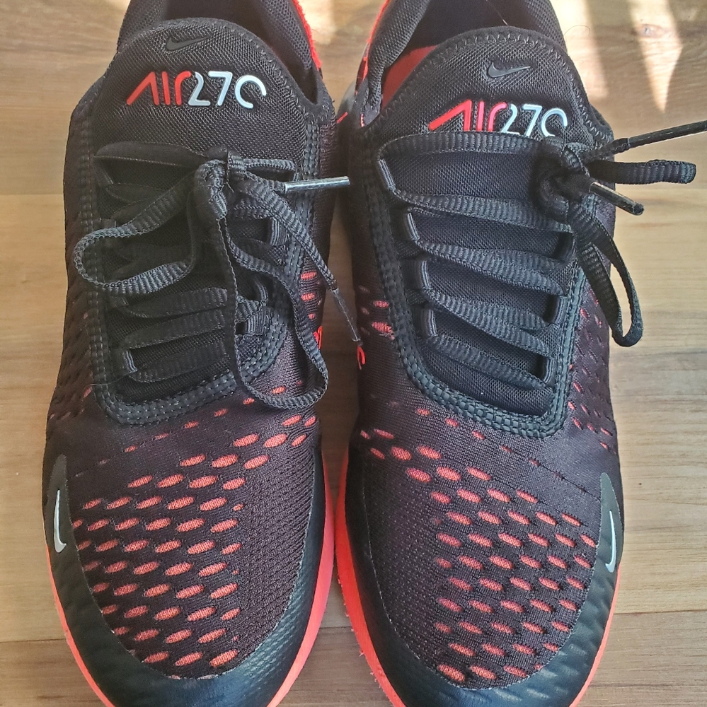 Nike Air Max 270. Size 7Y